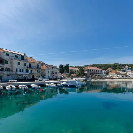 Orange Apartman Postira